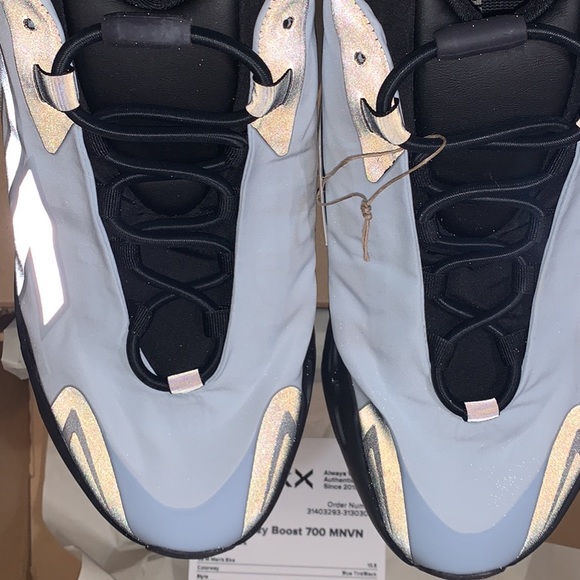 YEEZY 700 Blue Tint - Picture 2 of 8